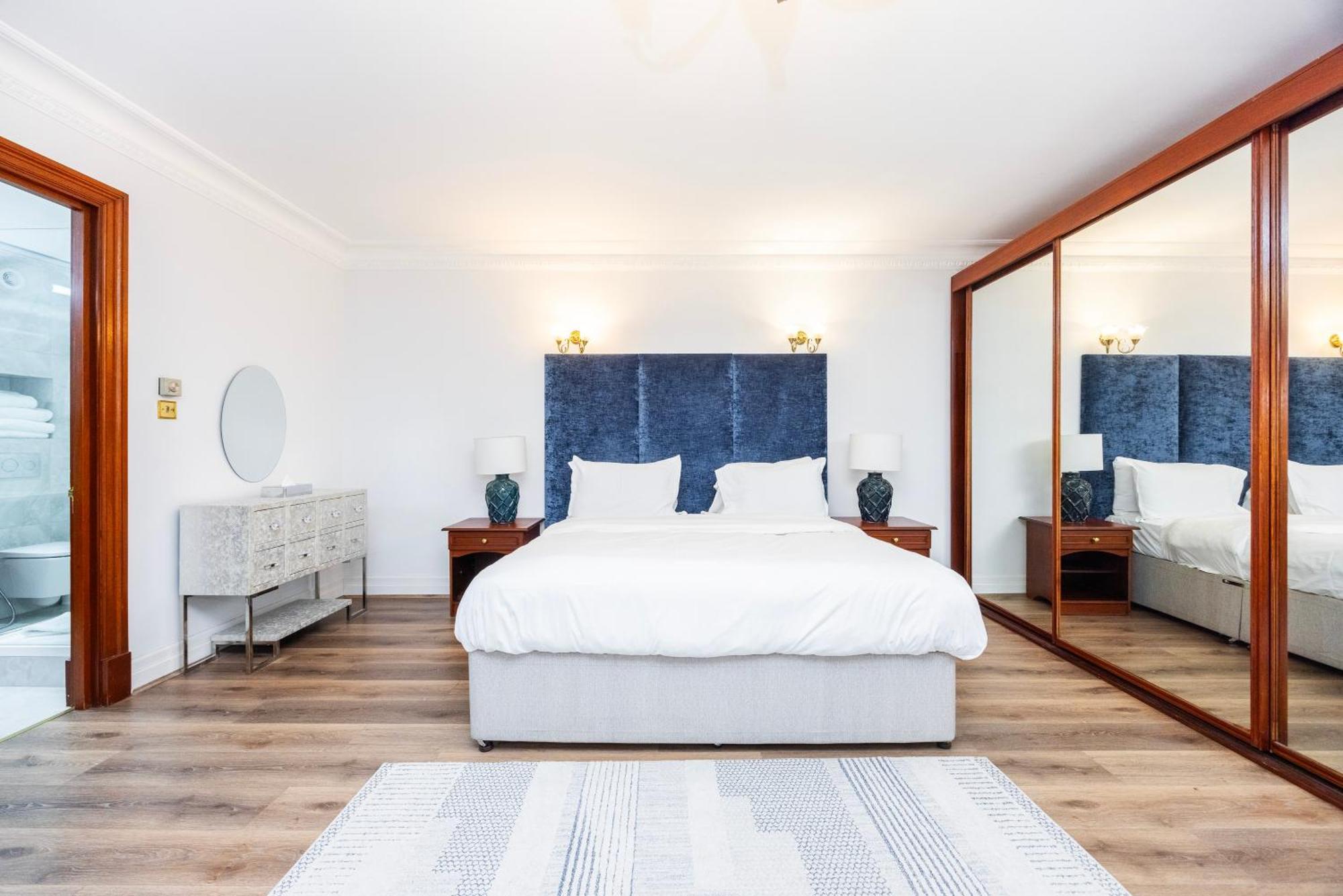 Carlton Court - Mayfair 5*