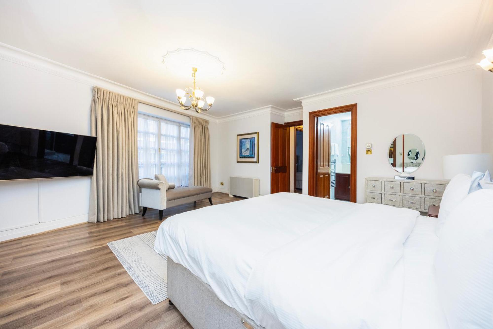 Carlton Court - Mayfair Aparthotel