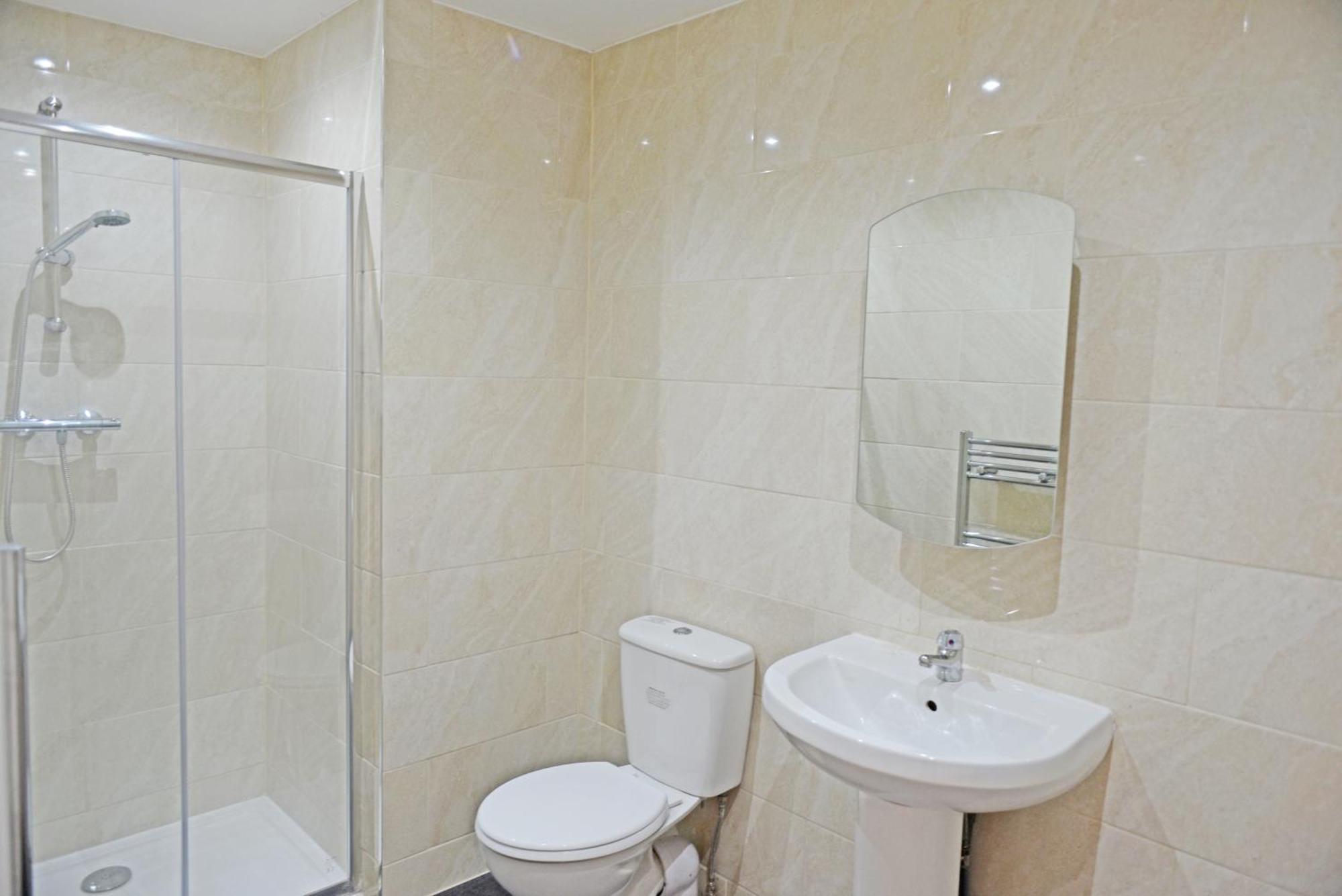 London's East End 2 Bedroom Appartamento Londra