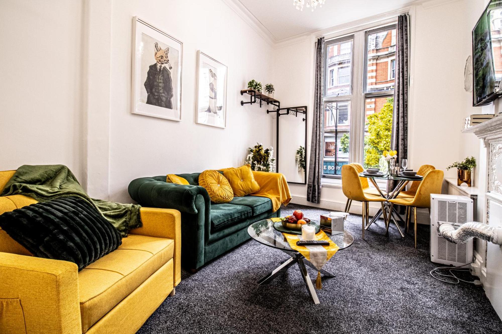 Luxurious On Oxford Street Apartment London