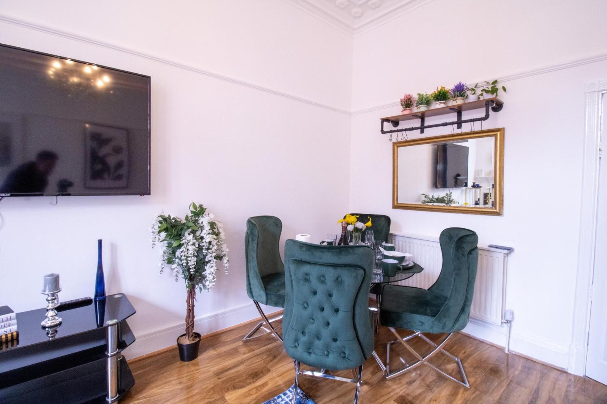 Luxurious On Oxford Street London