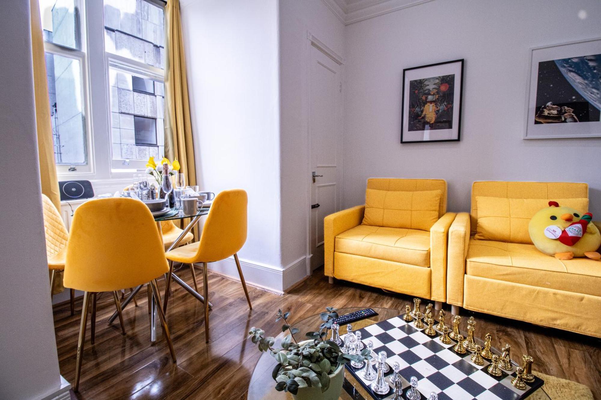 Luxurious On Oxford Street Apartment London