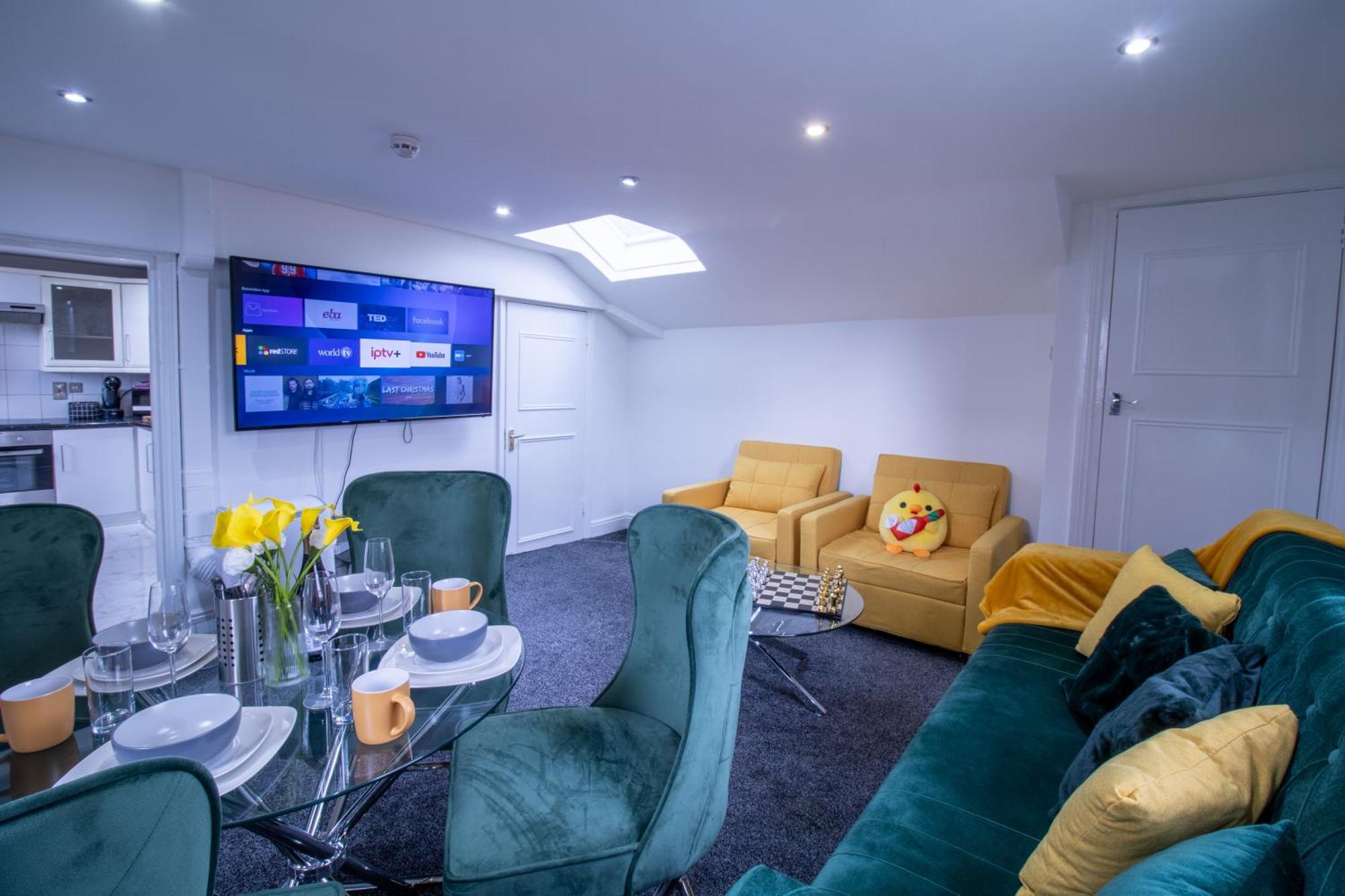 Luxurious On Oxford Street Apartment London