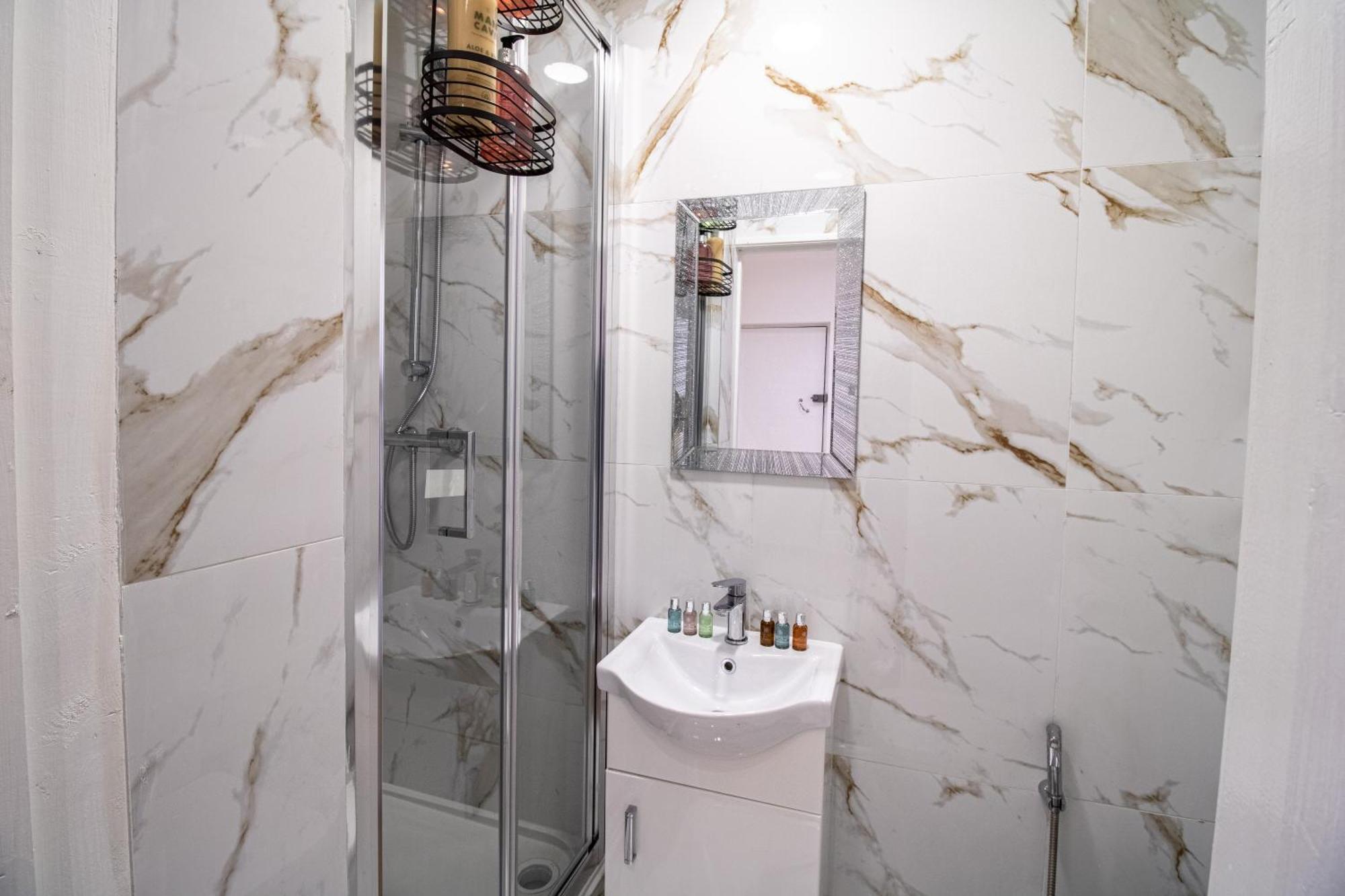 Modern 2-bedroom On Oxford Street 8gc Apartment London