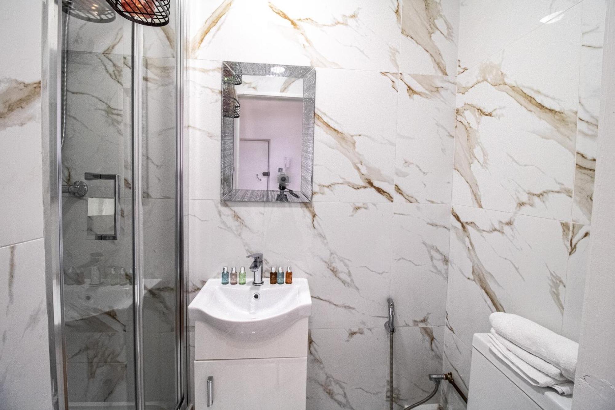 Modern 2-bedroom On Oxford Street 8gc Apartment *