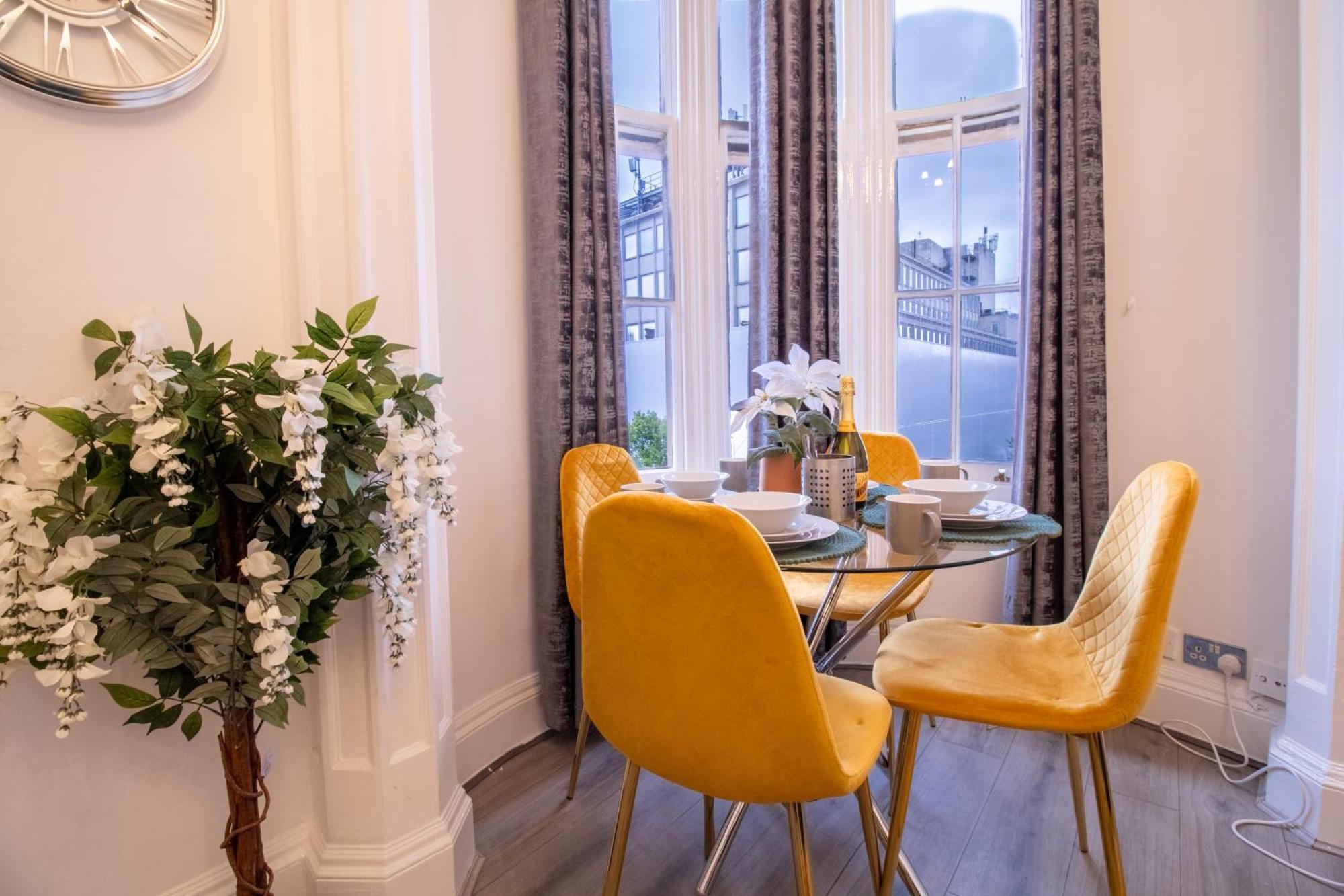 Lägenhet Spacious 3-bedroom In Exclusive Mayfair 7gc *