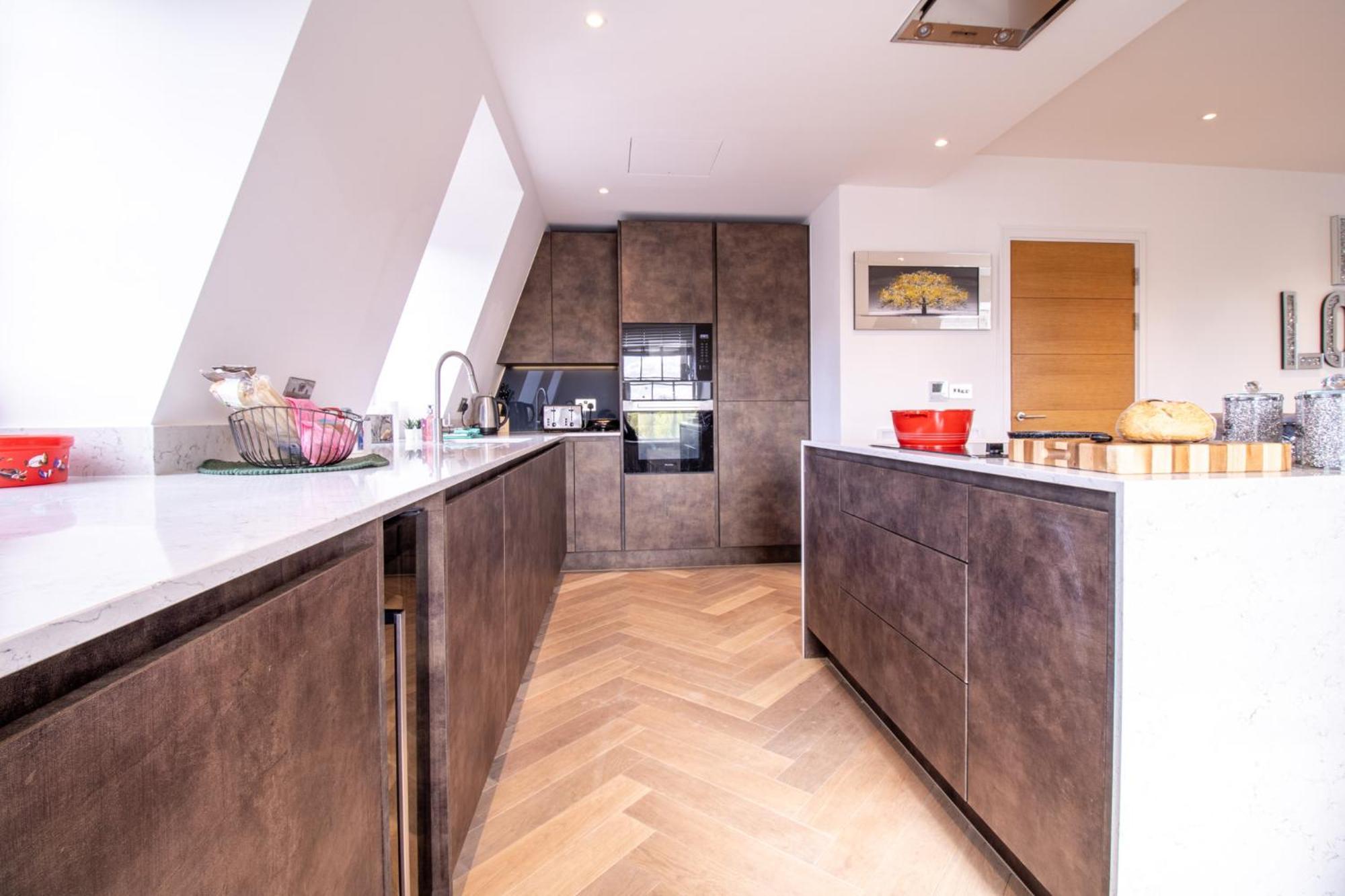 Elegant 3-bedroom Penthouse In Marble Arch 70 * Londen