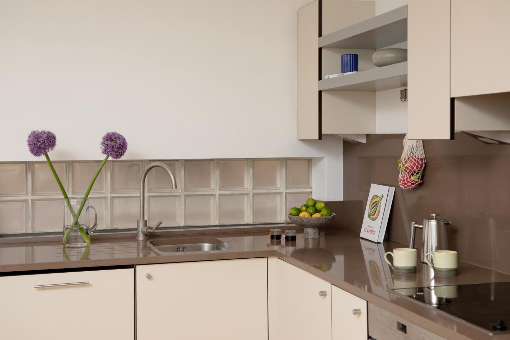 Bob W Tower Hill Residences * Londra