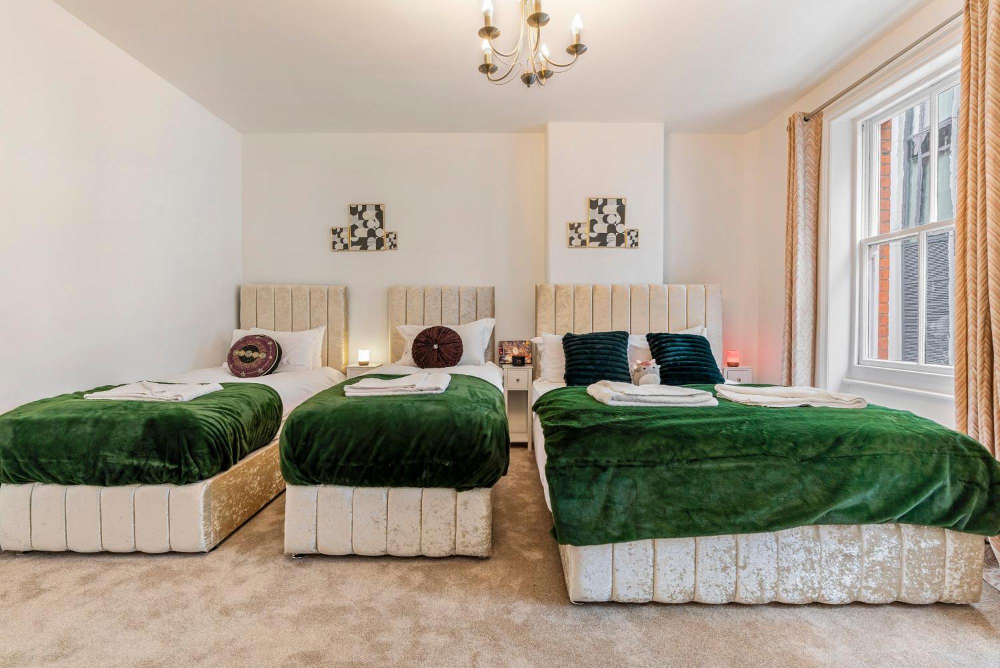Appartement Mayfair Maisonette Chic Spacious 2-bed - 33a Londen