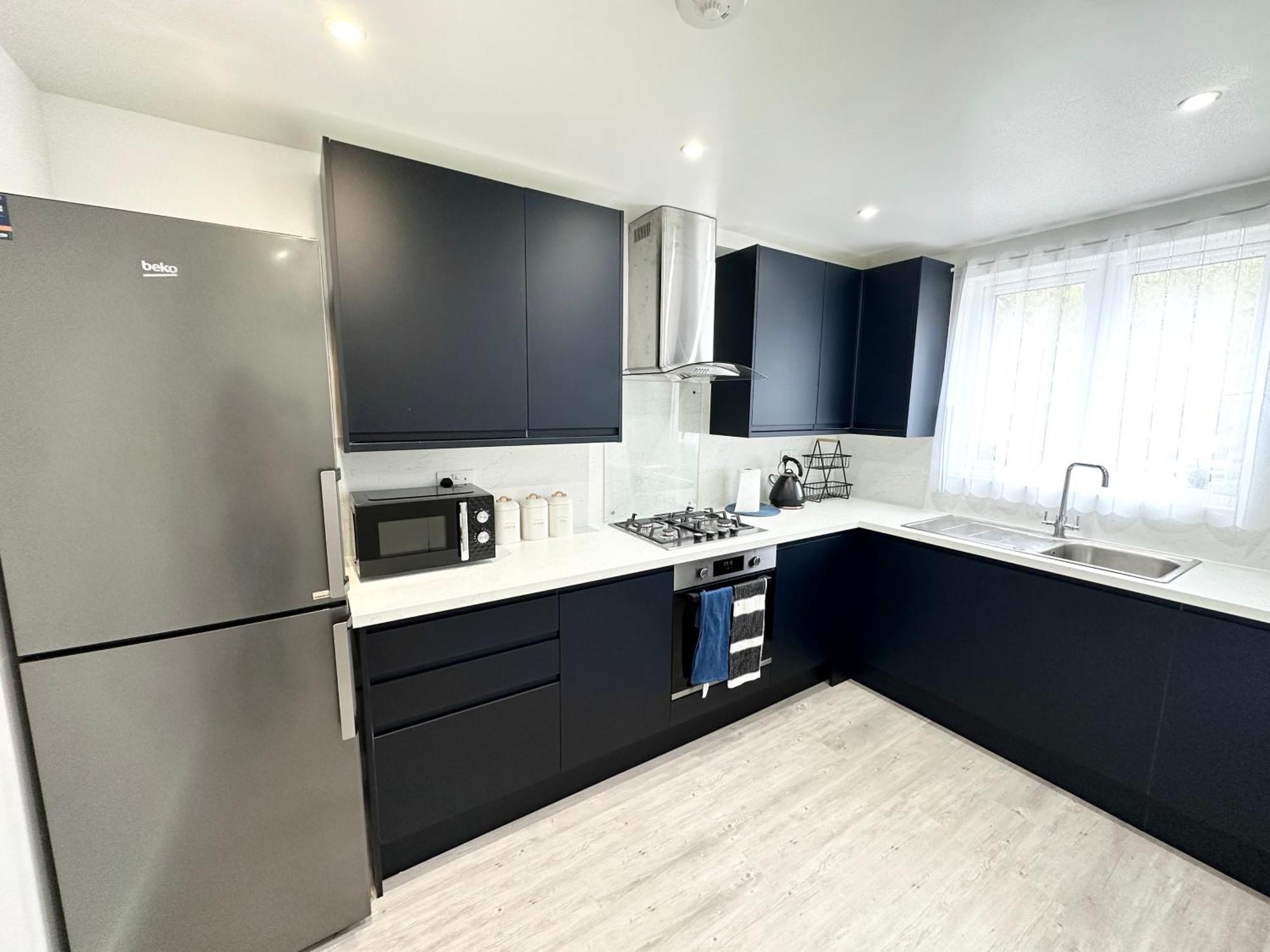 Appartement Newly Renovated Bedrooms Near Train And Bus Station