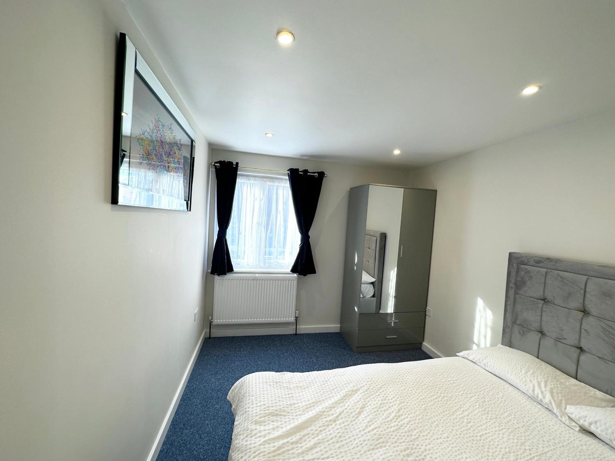 Appartement Newly Renovated Bedrooms Near Train And Bus Station