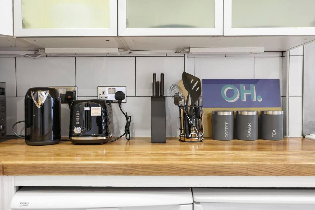 Apartment Cozy Private 1-bedroom Short Term & Flexible Renting Hoxton With Free Wifi