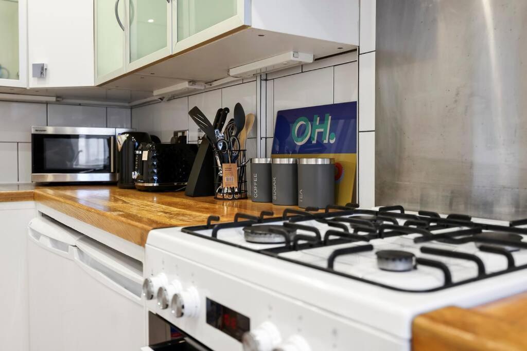Cozy Private 1-bedroom Short Term & Flexible Renting Hoxton With Free Wifi London