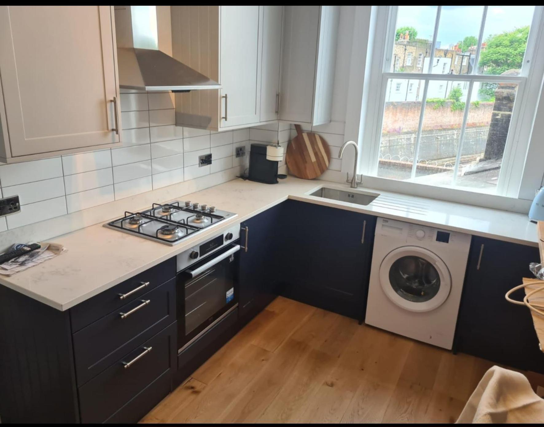Mia Residence, Waterloo 4bed Apa Apartment London