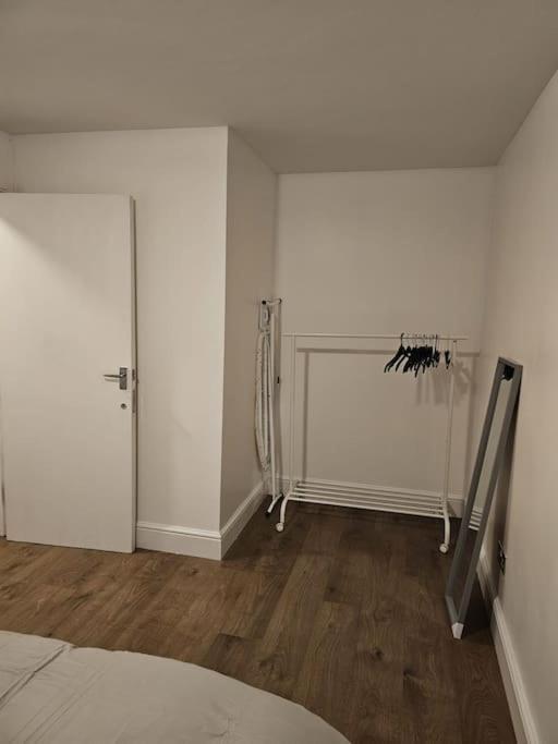 Beautiful Garden Flat Near * Londres
