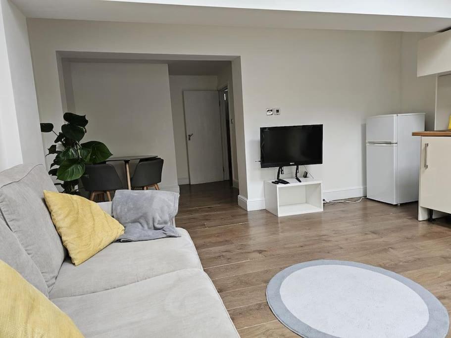 Beautiful Garden Flat Near Appartement Londres