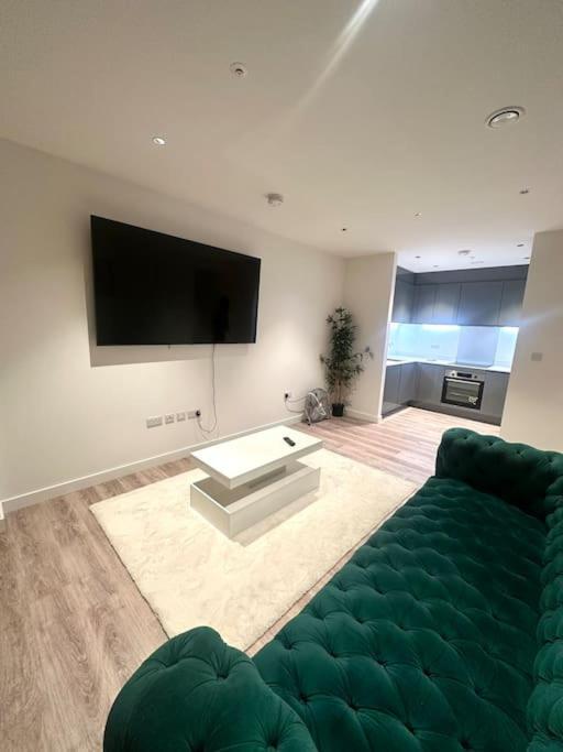 Luxury 2 Bed Apartment London