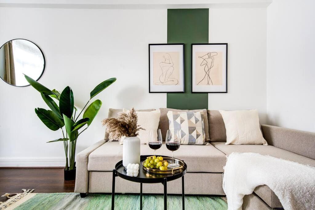 Hyde Park Apartment *