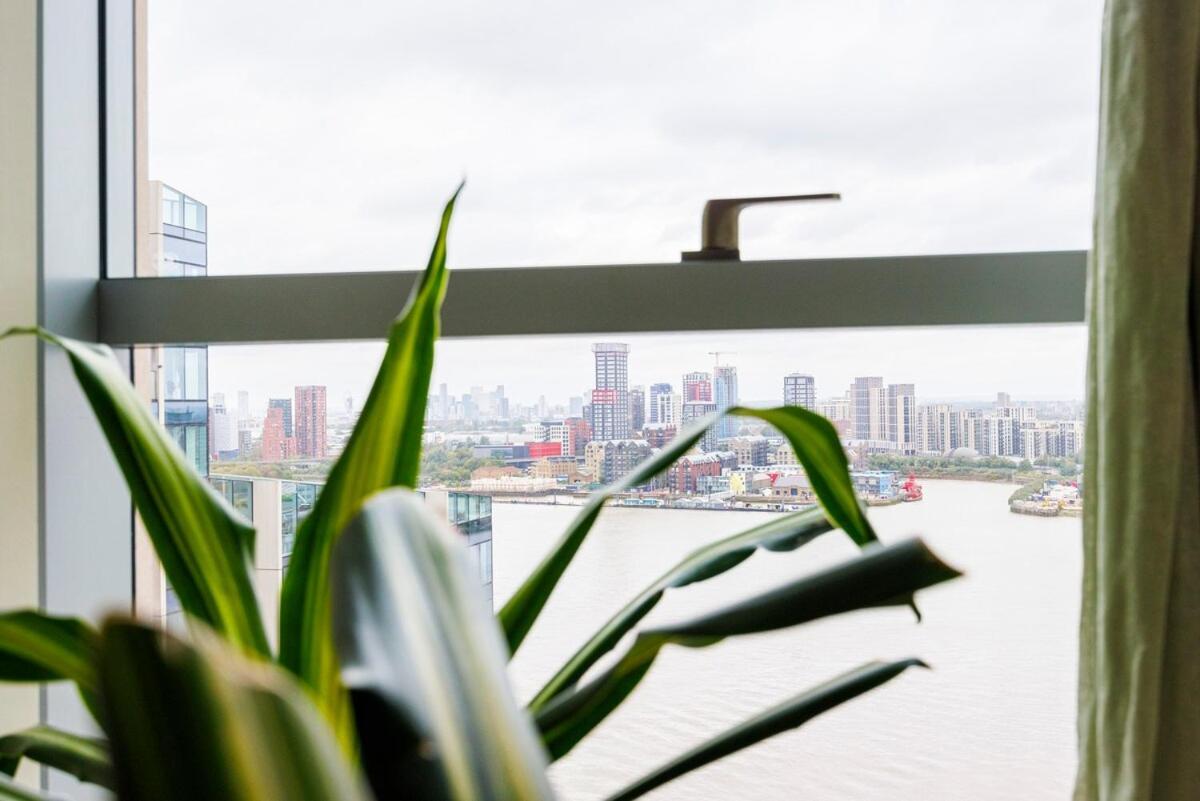 O2- Luxurious 3bd Flat With Stunning View Balcony Apartment *