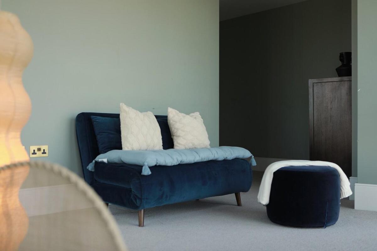 O2- Luxurious 3bd Flat With Stunning View Balcony Apartment *
