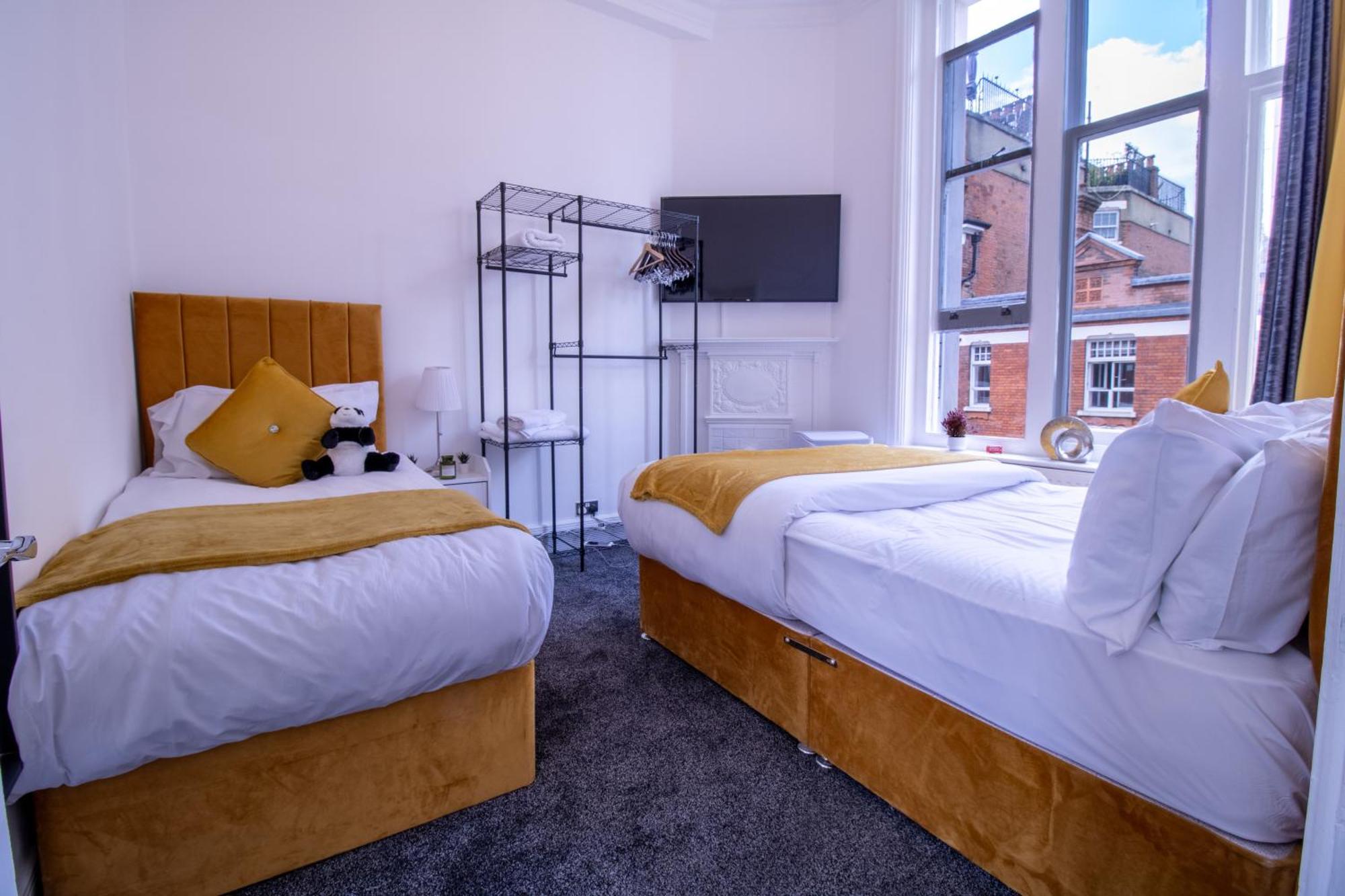 Apartment Elegant 3 Bedroom On Oxford Street Luxury Living In 2gc *