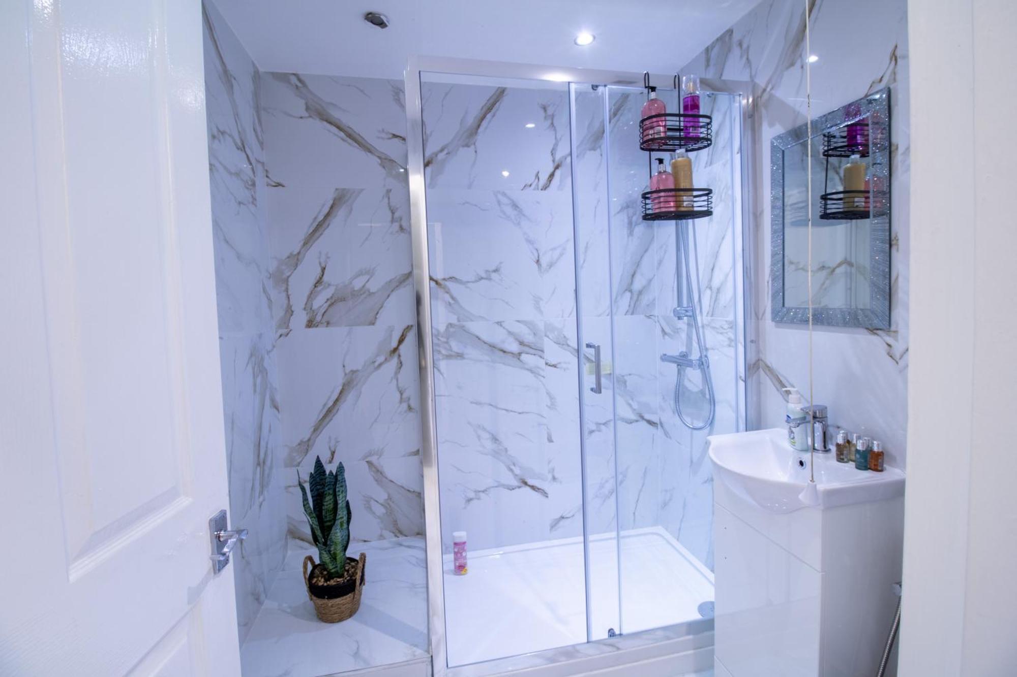 Elegant 3 Bedroom On Oxford Street Luxury Living In 2gc *