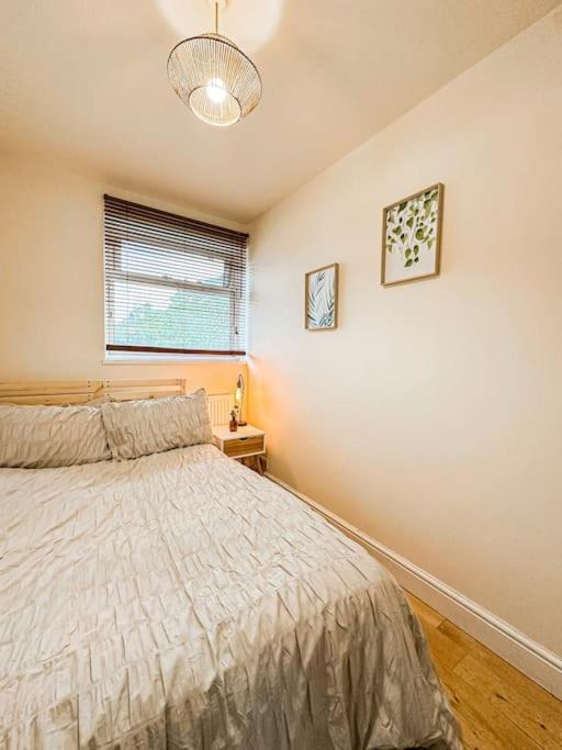 Appartamento Bright & Spacious Split Level Flat In Kennington Londra