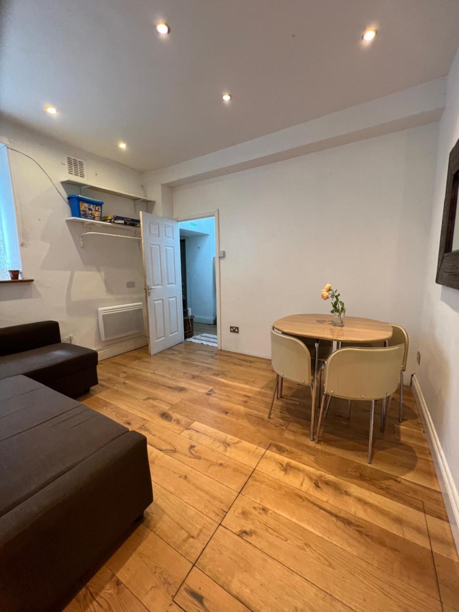 1 Min From Paddington - 2 Bed, 2 Bath Leilighet