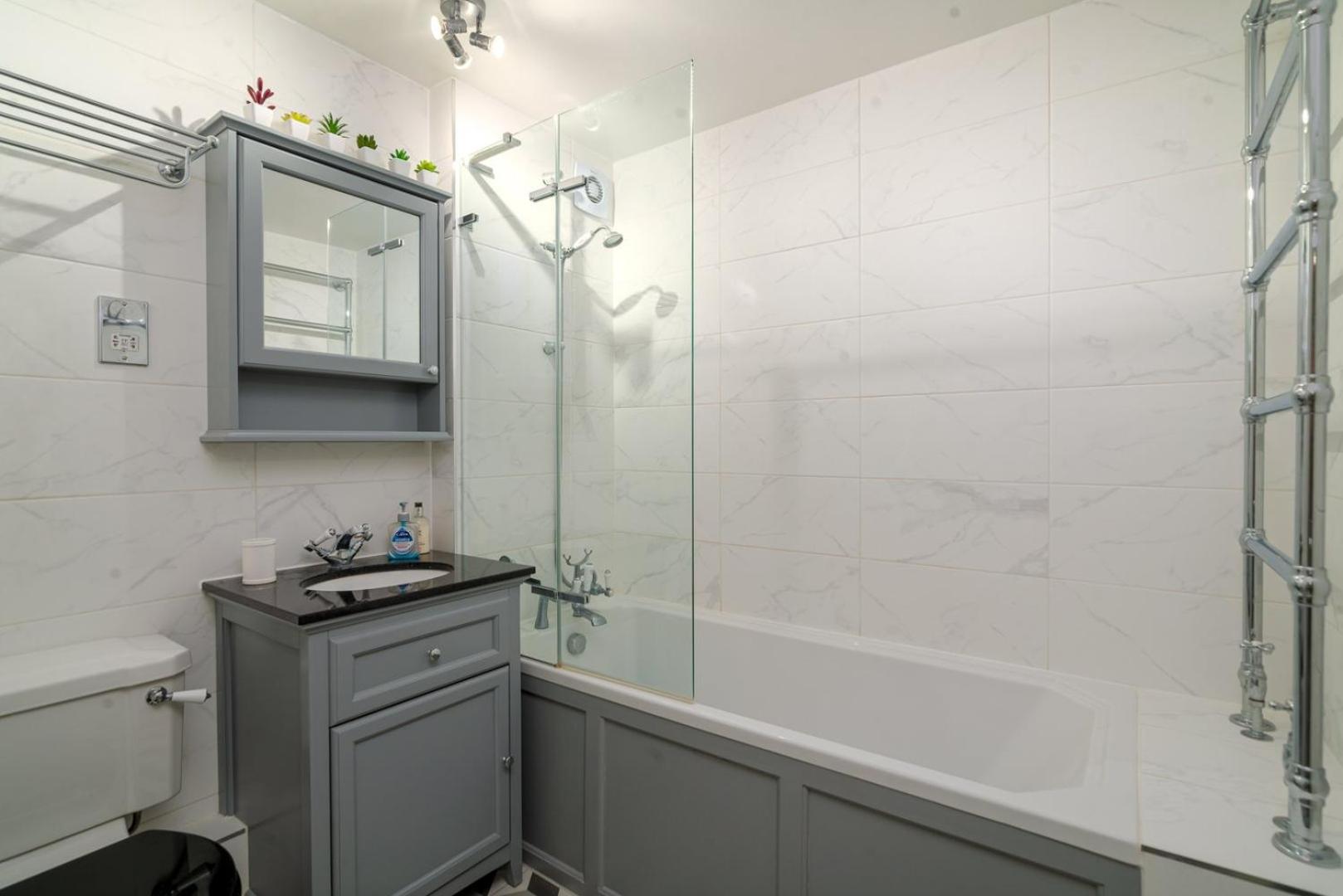 Semesterbostad Guestready - Beautiful 2br Townhouse W Garden London