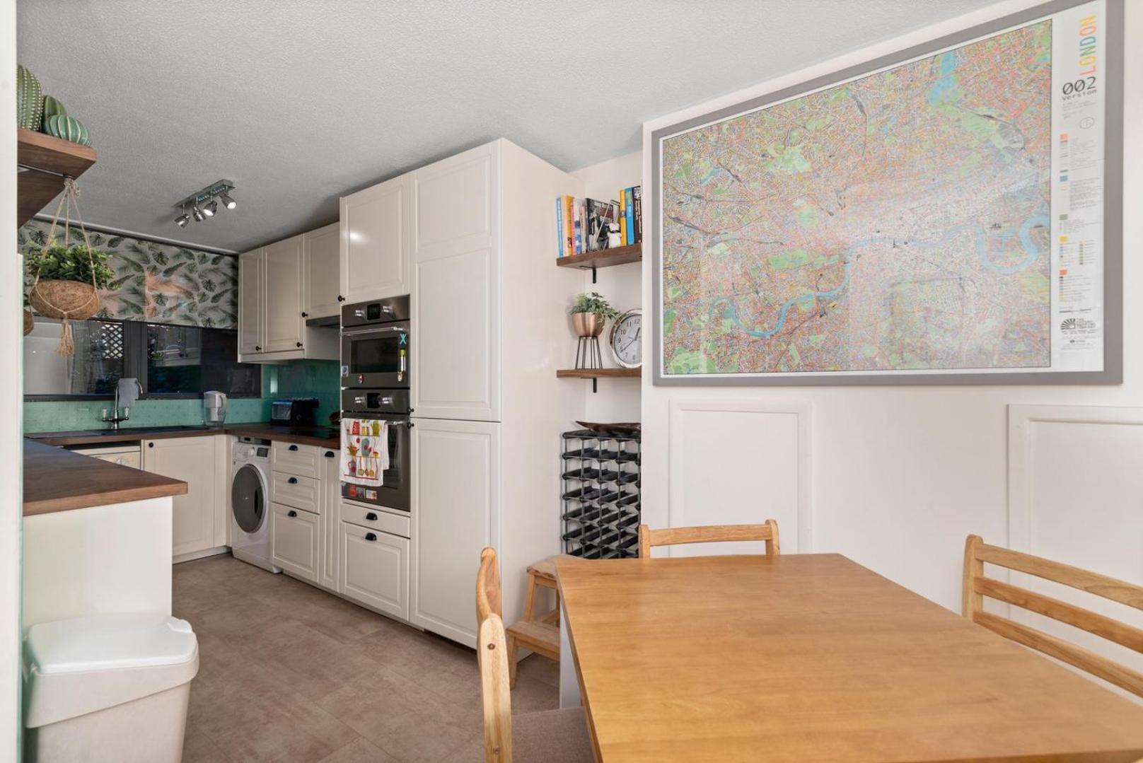 Semesterbostad Guestready - Beautiful 2br Townhouse W Garden London