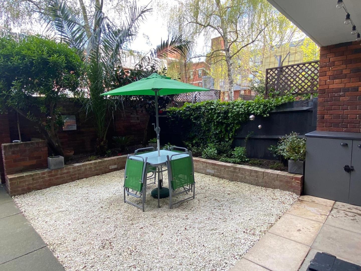 Semesterbostad Guestready - Beautiful 2br Townhouse W Garden *