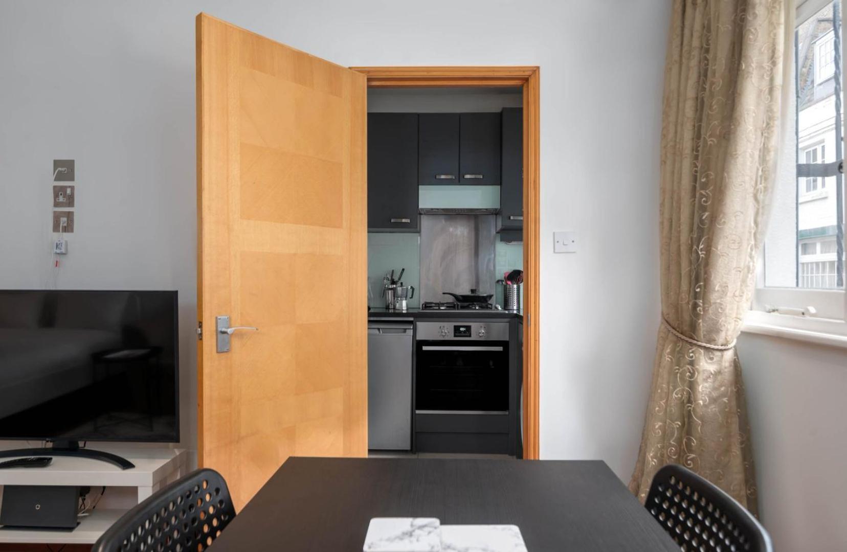 Guestready - Central Converted Mews In Bayswater Leilighet London