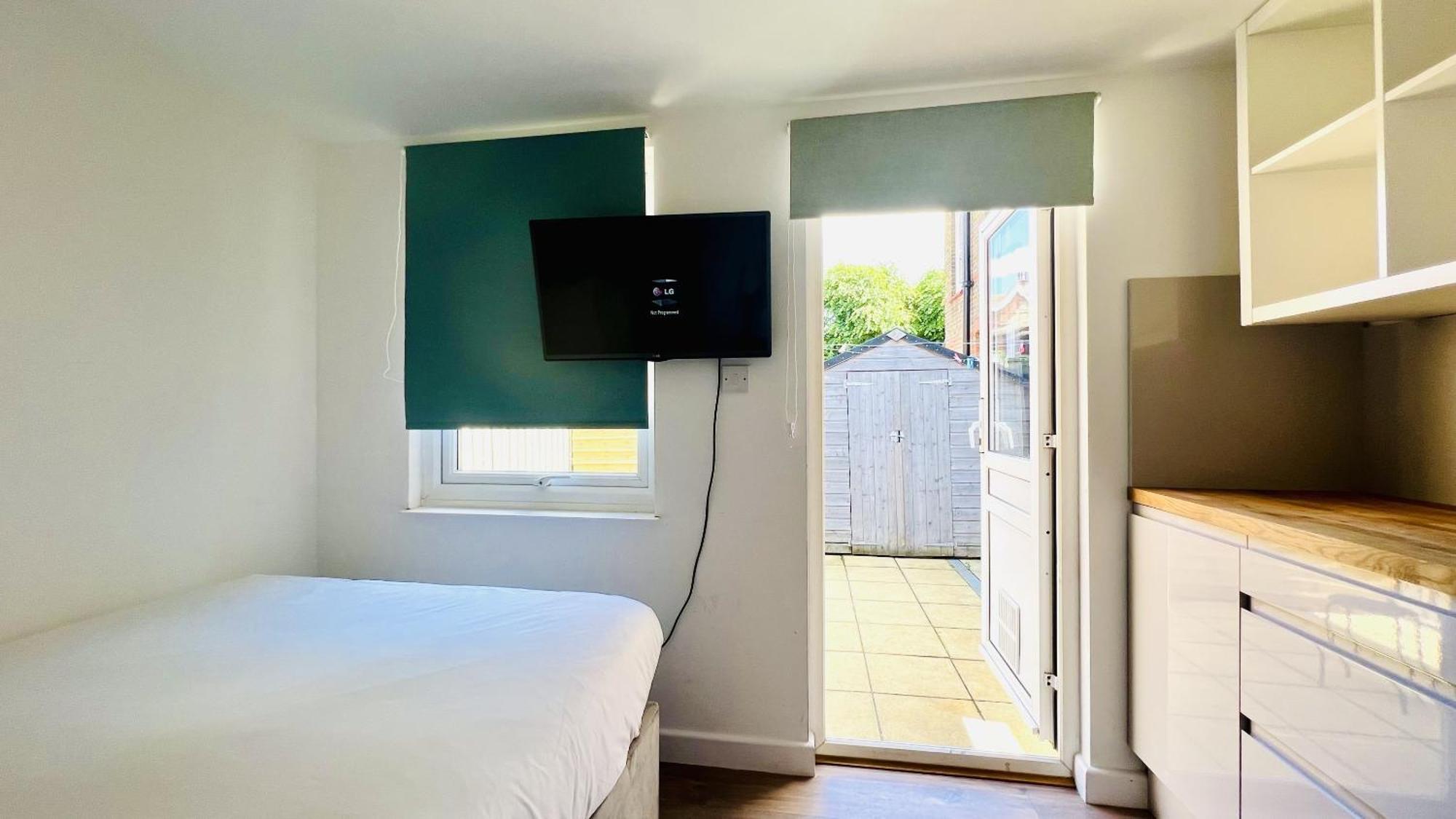 Wood Budget - Next To Mall & Metro Station - 10 Min To Center Casa vacanze *