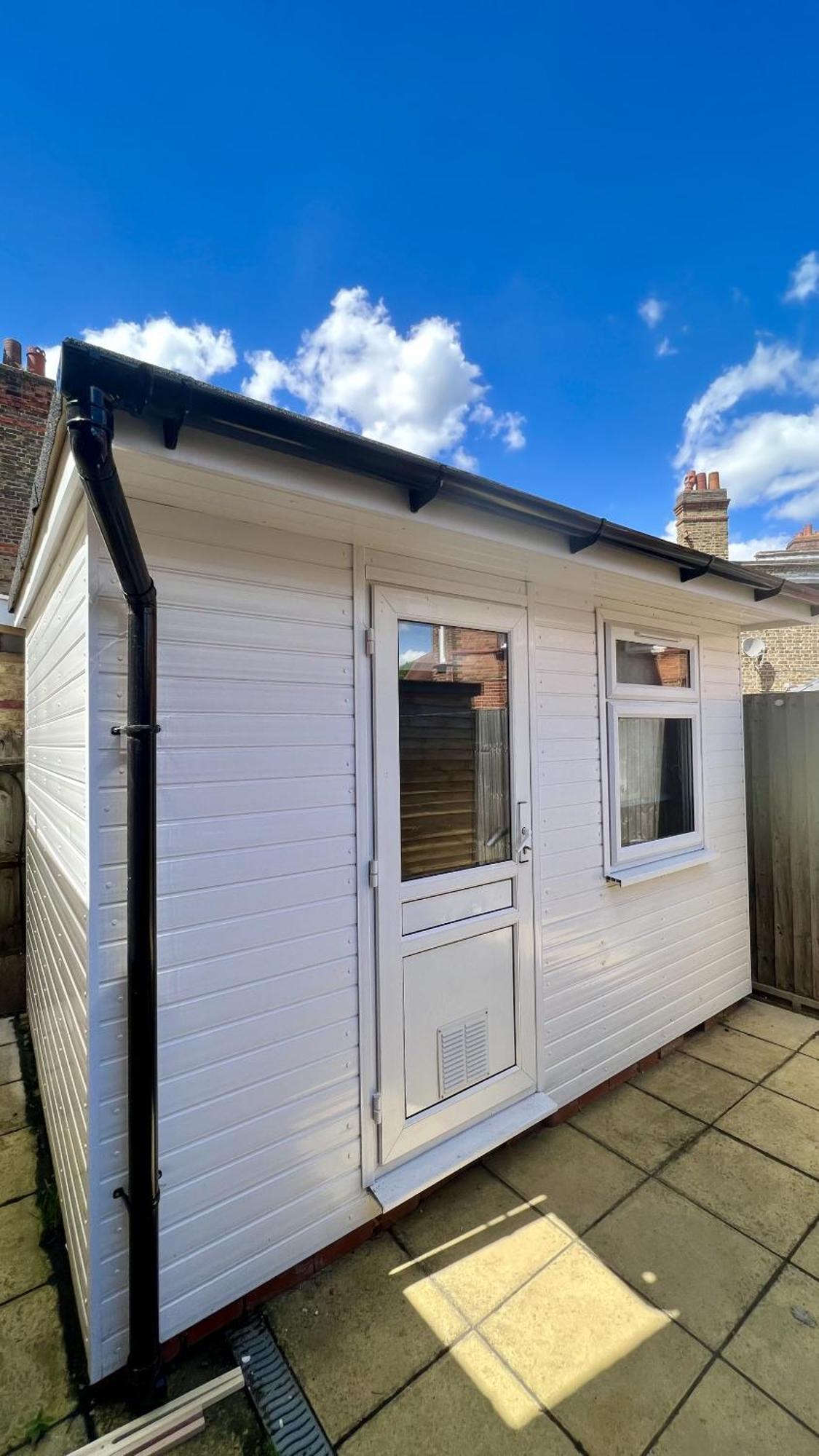 Wood Budget - Next To Mall & Metro Station - 10 Min To Center Casa vacanze Londra