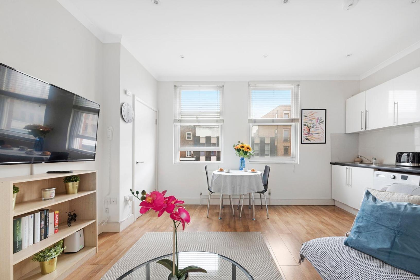 Family Friendly - Stylish Kentish Town Appartement Londen