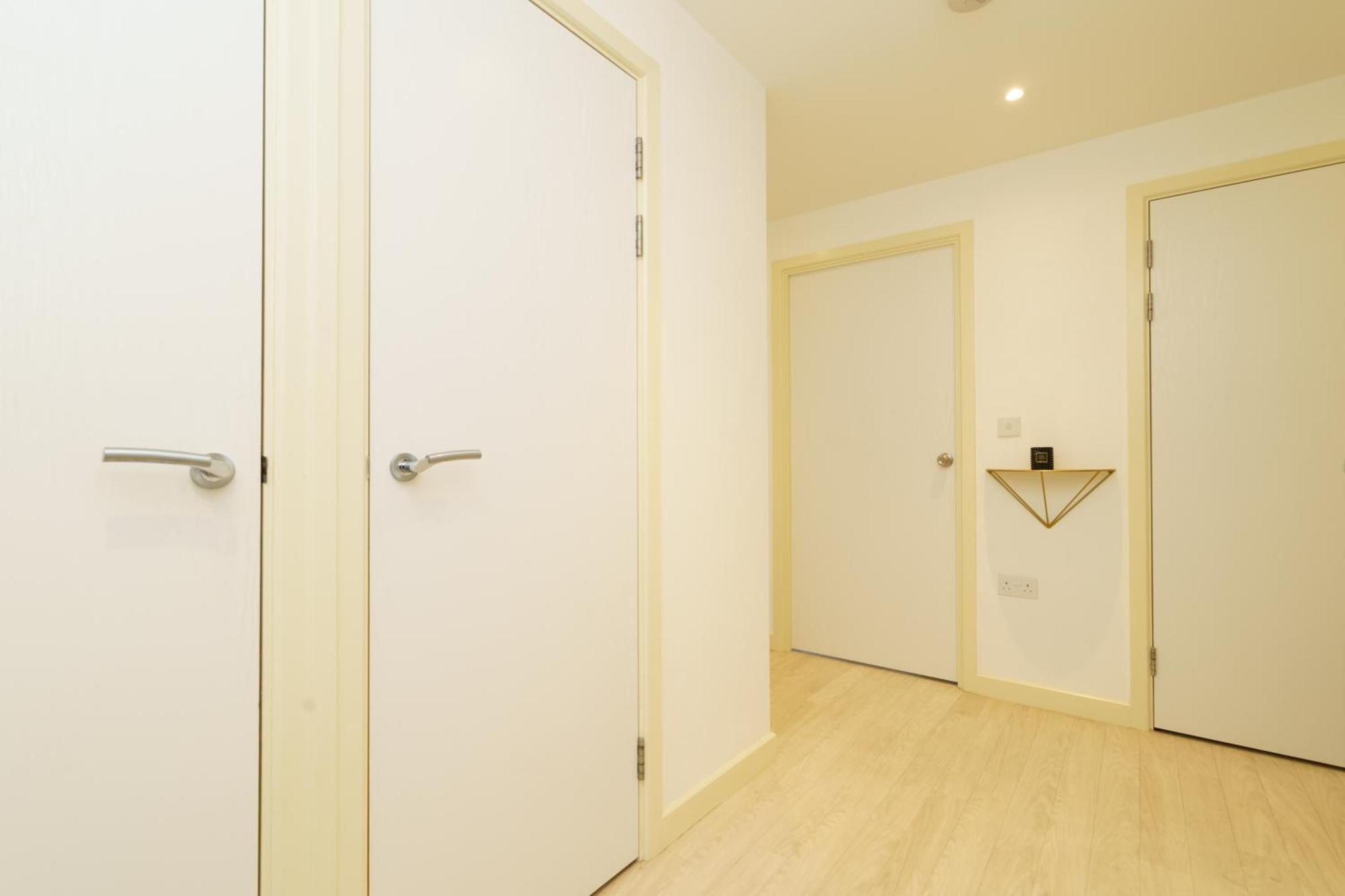 Appartement Stylish Surrey Quays - 10 Mins From Station *