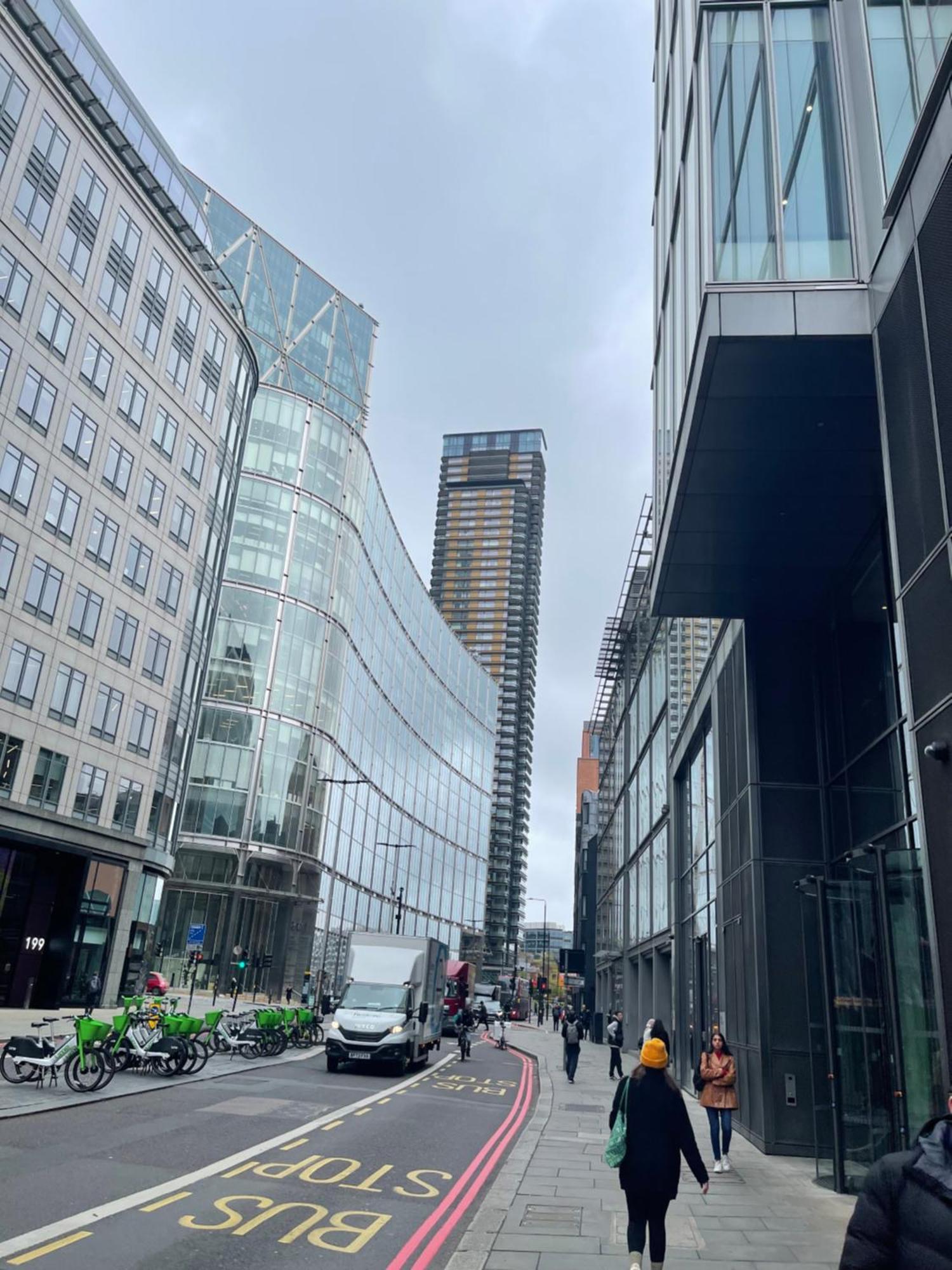 Shoreditch Liverpool Street With Lift And Balcony Appartamento