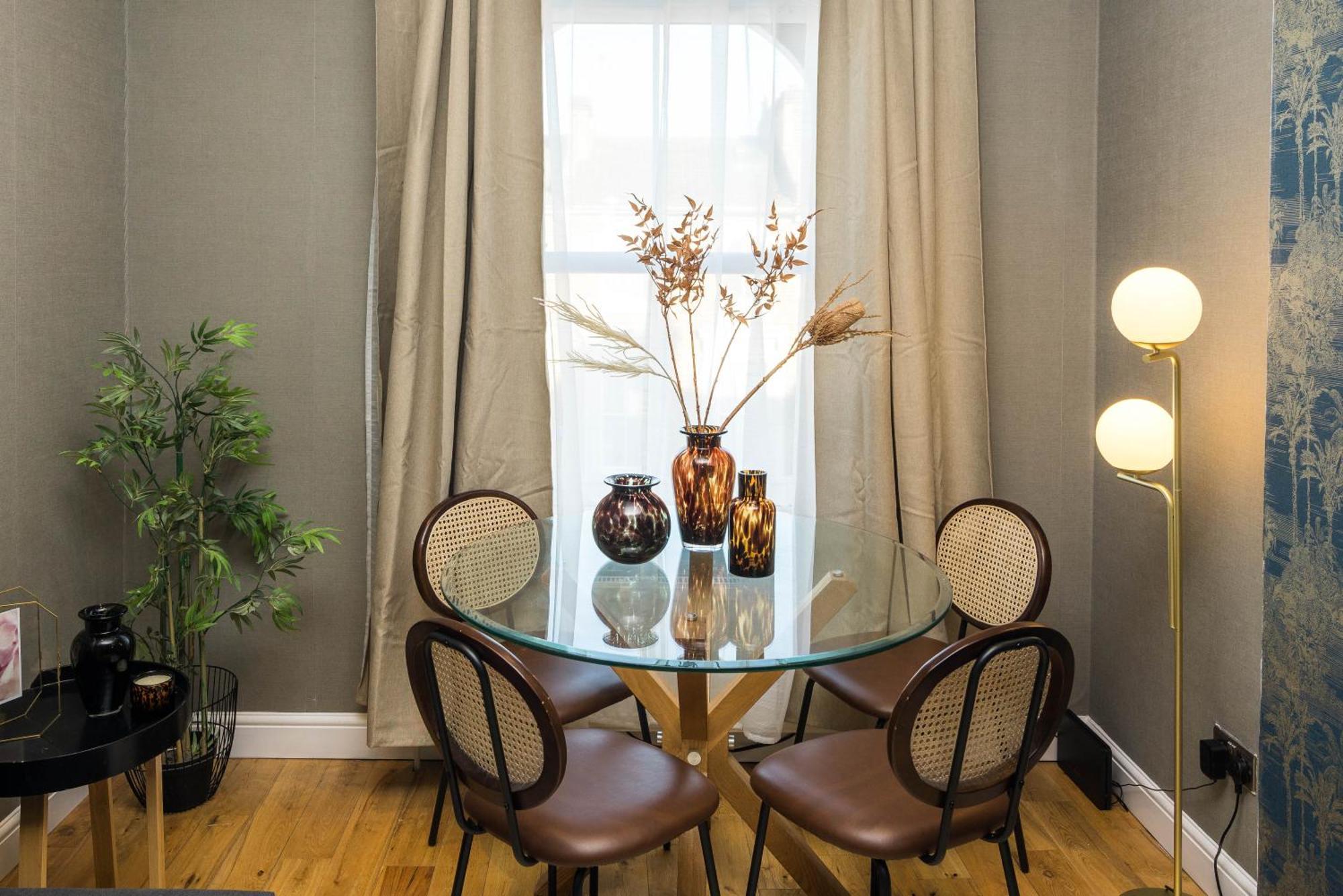 Wg2 New Kensington-olympia-central -westfields Apartment