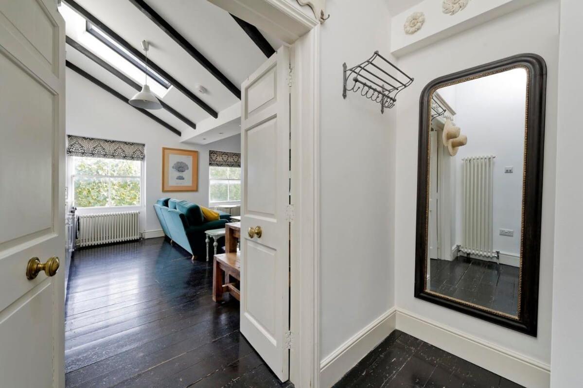 Long Discounts- 1 Bed Bohemian Loft Style Lejlighed