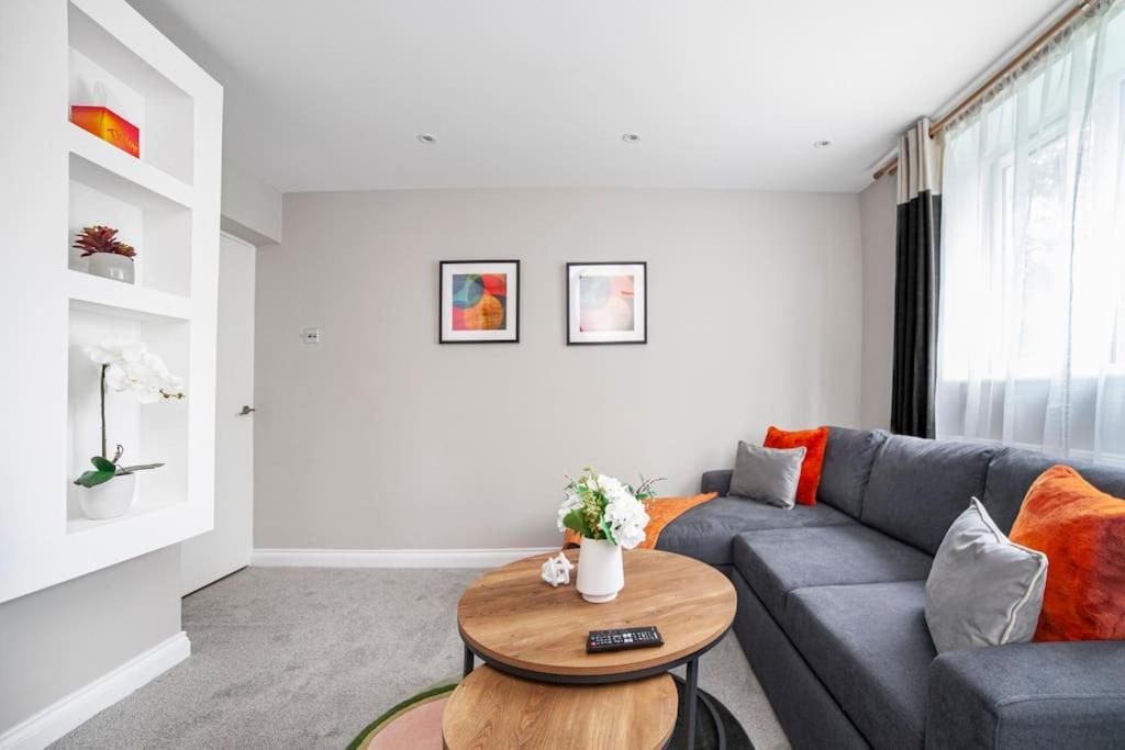 Lejlighed Elegant Retreat 1-bed Near *