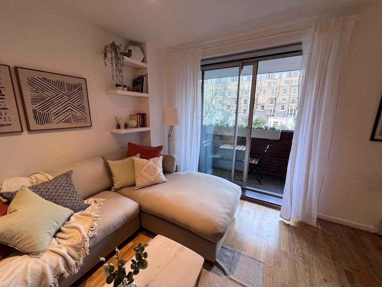 Refurbished Kensington With Balcony Near Tube Lägenhet