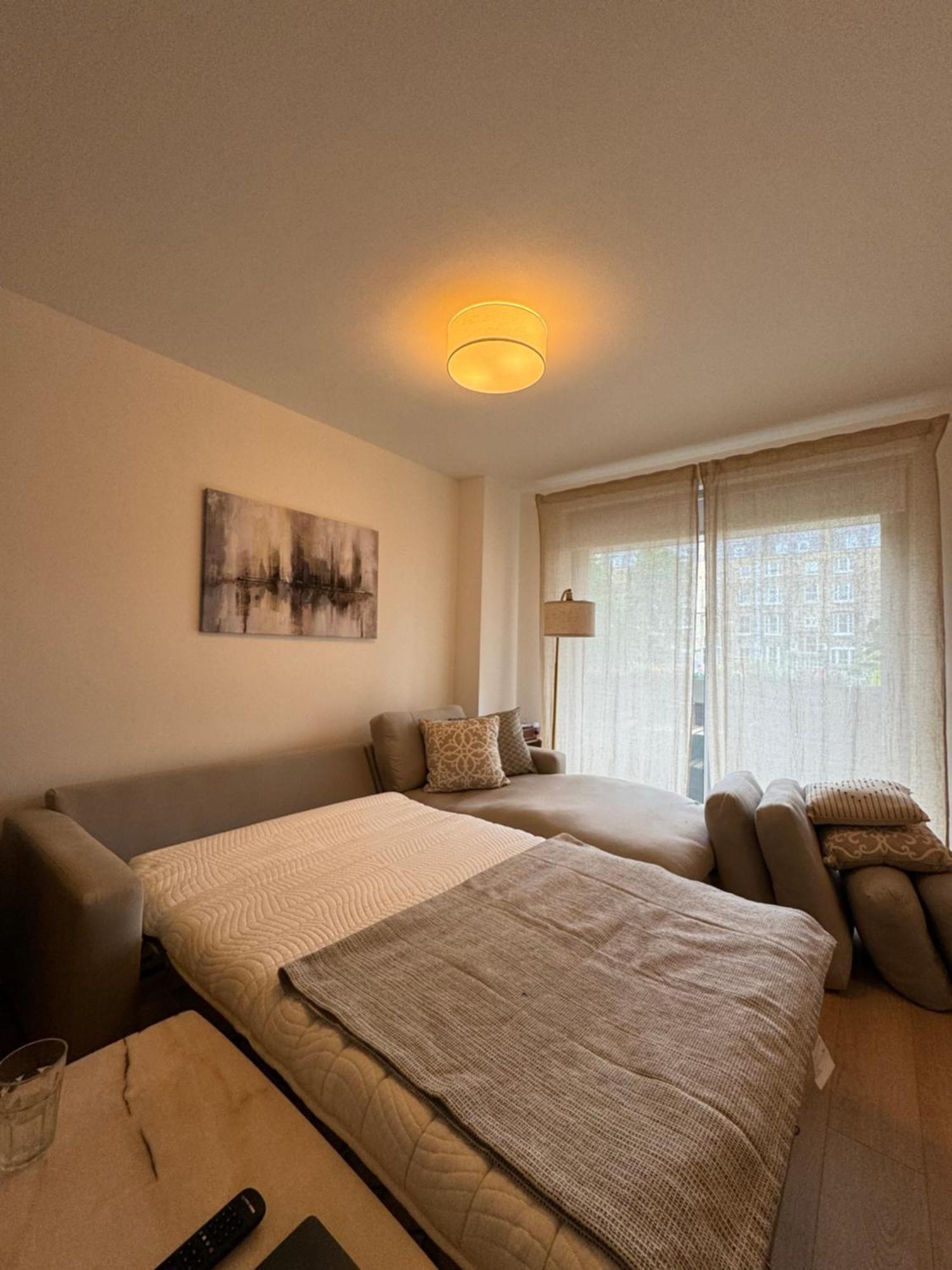 Refurbished Kensington With Balcony Near Tube Lägenhet
