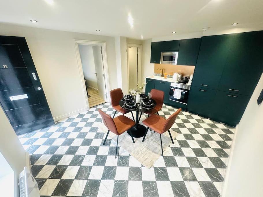 99 Apartment, Trendy Location D