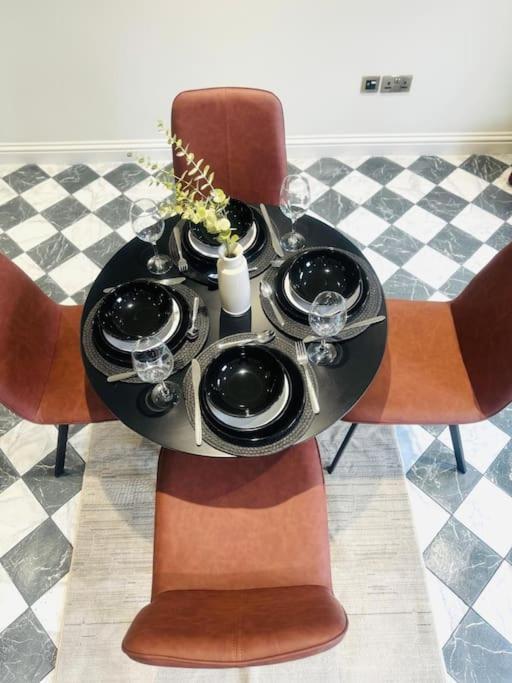 Leilighet 99 Apartment, Trendy Location D London