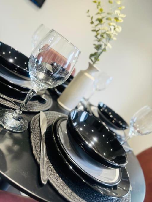 99 Apartment, Trendy Location D * London