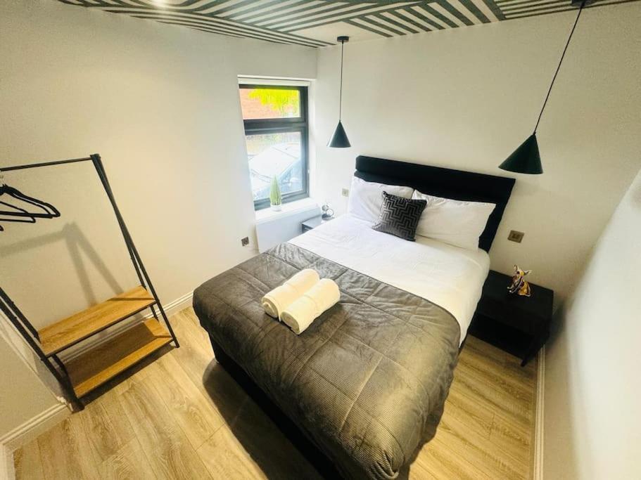 99 Apartment, Trendy Location D Leilighet London