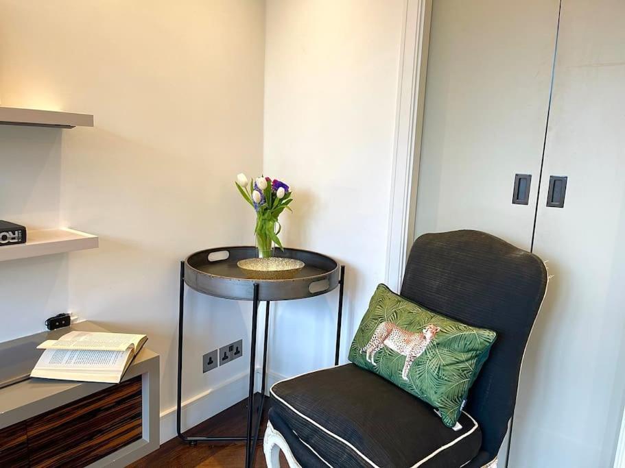 Le Cheval - Chelsea Apartment