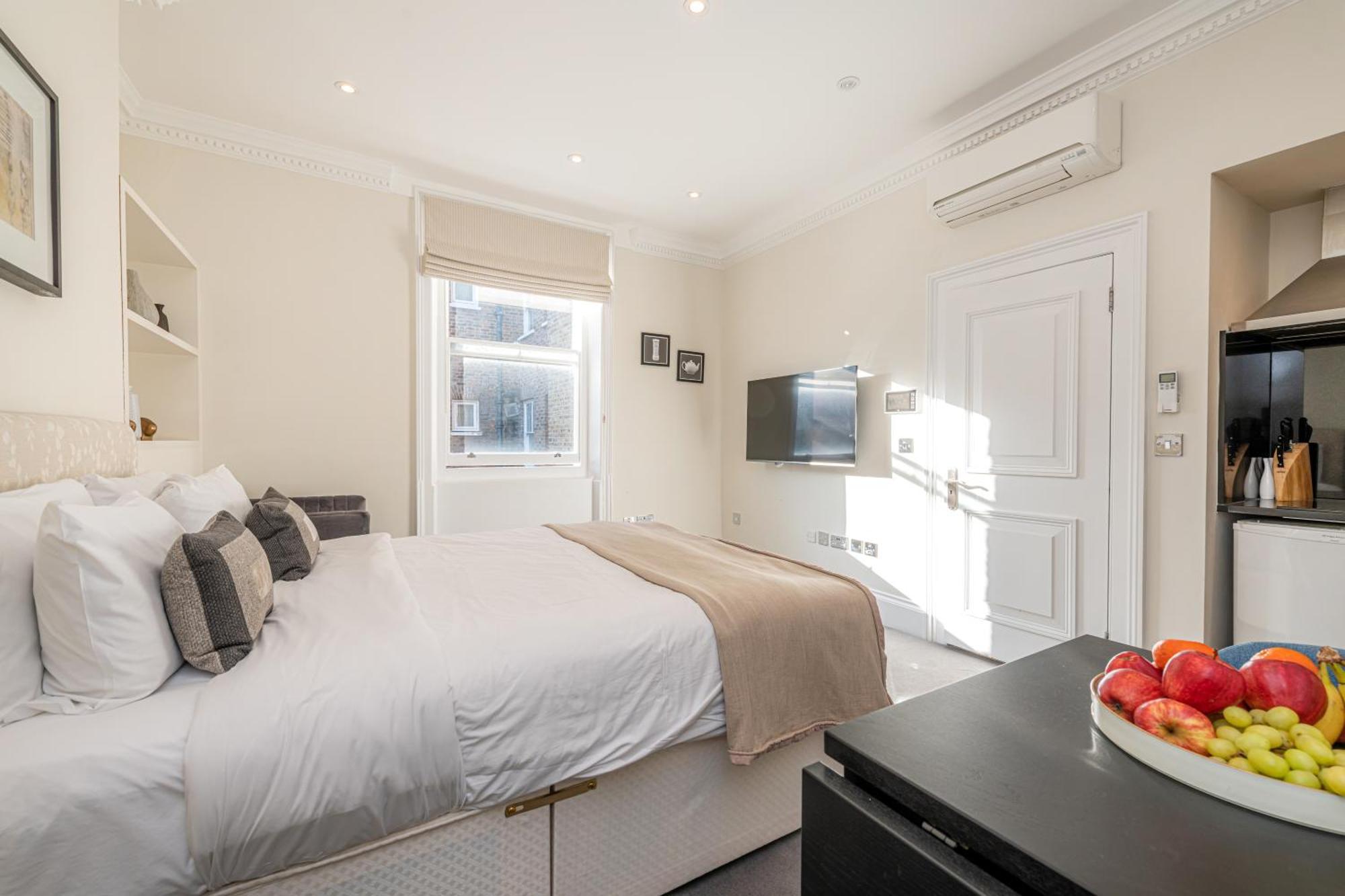 20 Hertford Street 4*
