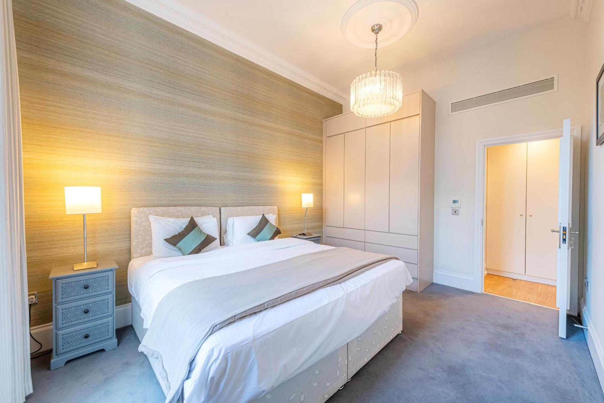 Aparthotel 20 Hertford Street 4*