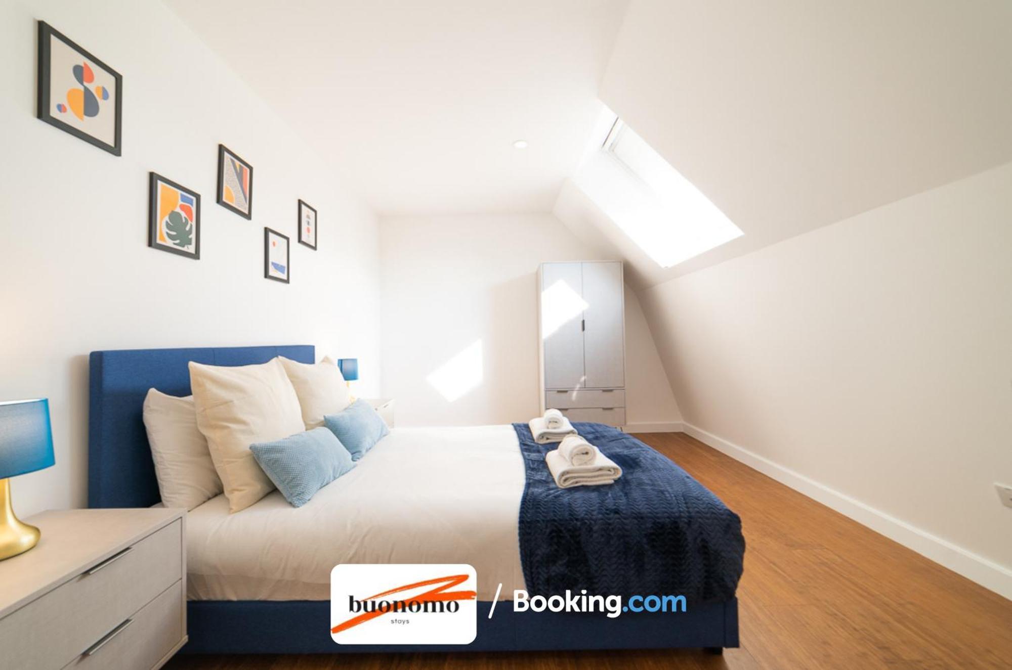 Two Bedroom At Buonomo Short Lets & Serviced Lägenhet